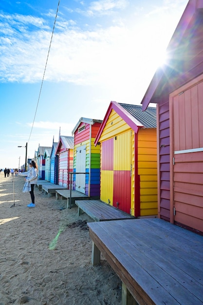 Foto vic australia melbourne 01 de junio de 2023 cajas de baño de la playa de brighton en melbourne australia