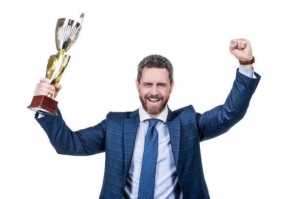 La victoria pertenece a aquellos que creen en ella Un hombre de negocios feliz celebra la victoria Premio al logro empresarial Trato ganador Consigue lo que te mereces