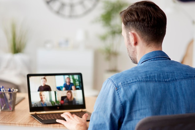 Videokonferenz während des Home Office