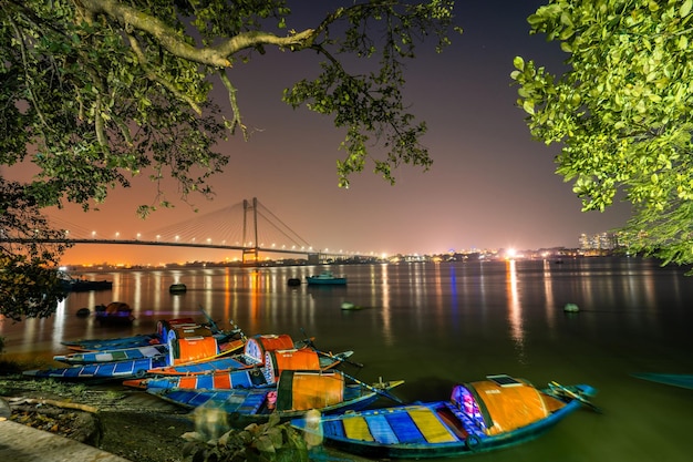 Vidyasagar Setu é a ponte estaiada mais longa localizada em Kolkata West Bengal India