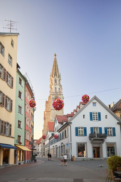 Vieja calle en el casco antiguo de Constanza Alemania