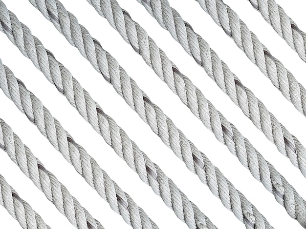 Foto viejas cuerdas aislado sobre un fondo blanco.