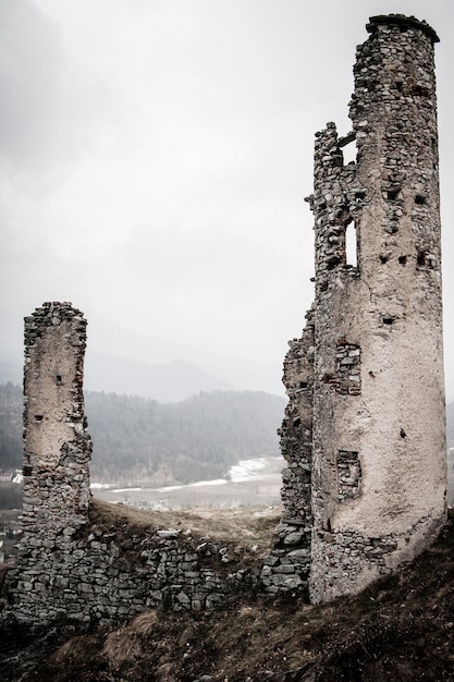 Foto viejas ruinas contra el cielo