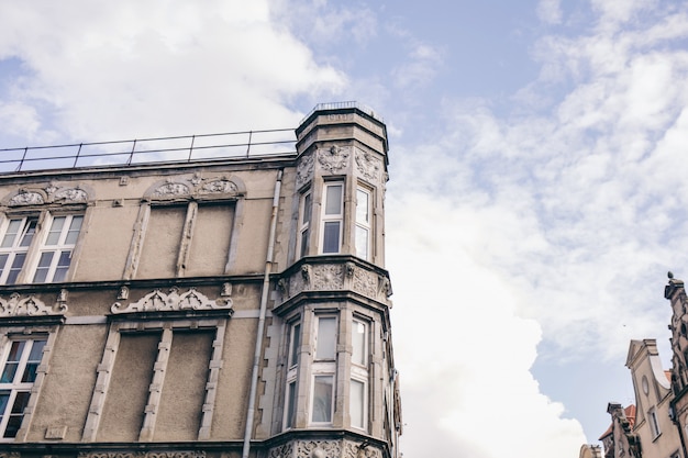 El viejo edificio en Polonia