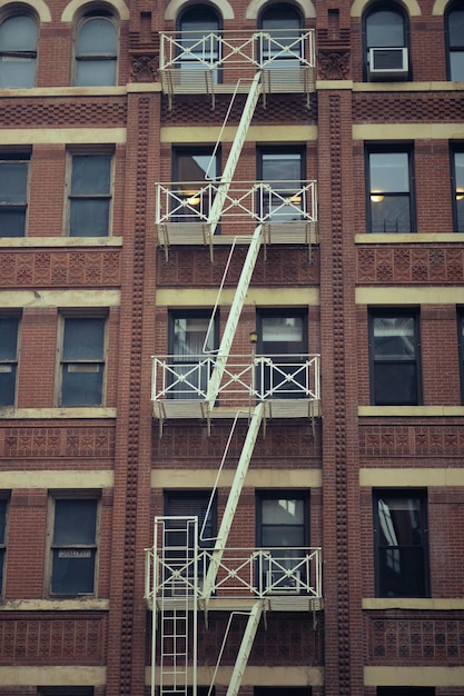 Viejo edificio rojo en Nueva York