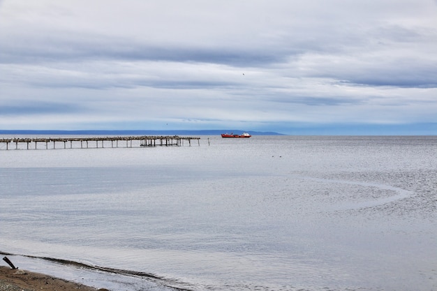 Viejo Muelle en el Puerto de Punta Arenas en la Patagonia de Chile