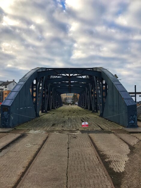 Foto viejo puente de acero