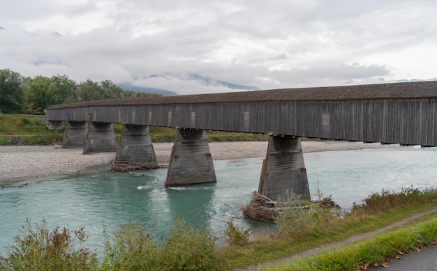 El viejo puente del Rin Vaduz Sevelen