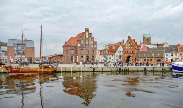 Foto el viejo puerto de wismar