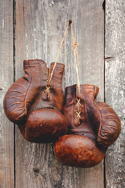 Viejos guantes de boxeo