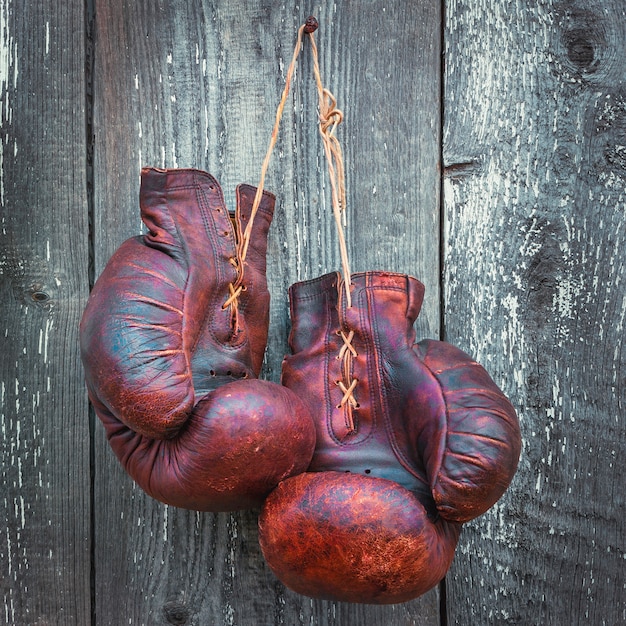 Viejos guantes de boxeo