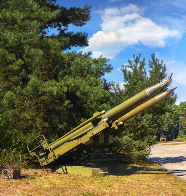 Viejos misiles tierra-aire soviéticos, imagen panorámica