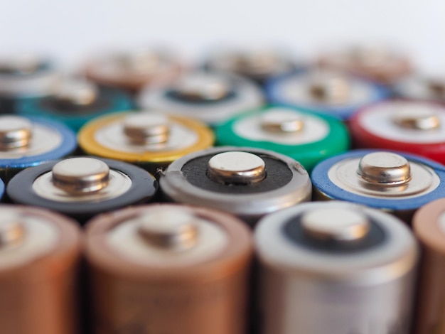 Viele AA-Batterien