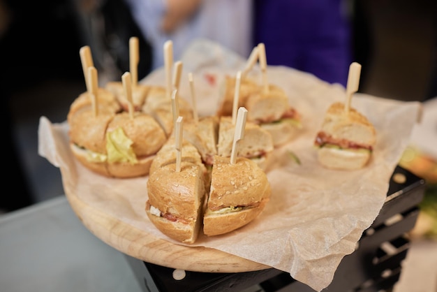 Viele kalte Snacks am Buffet Catering