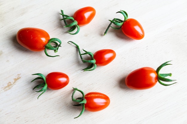 Viele kleine Kirschtomaten