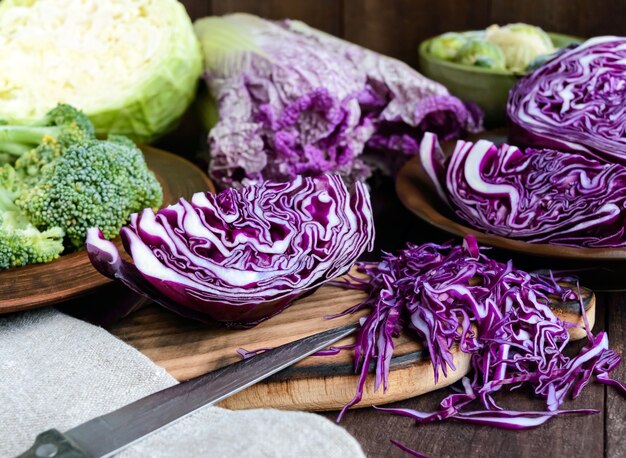 Viele Kohlsorten - Rot, Brokkoli, Rosenkohl, Weißkohl