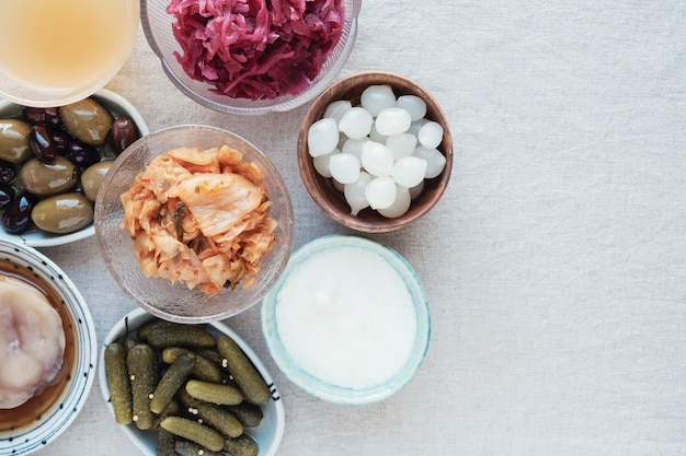Vielzahl von fermentierten probiotischen Lebensmitteln für die Darmgesundheit