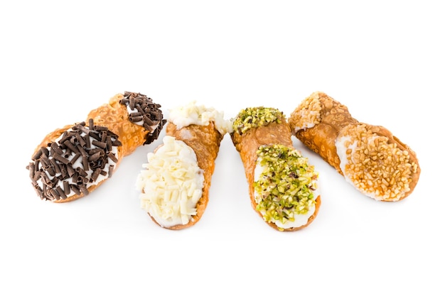 Vier sizilianische Cannoli