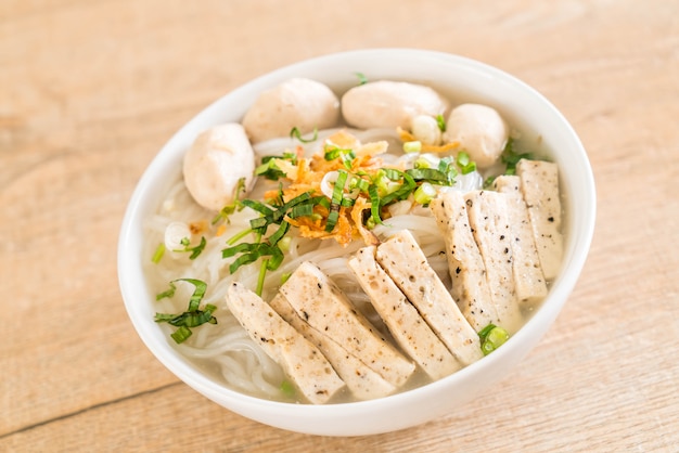 Vietnamesische Nudeln (Pho)