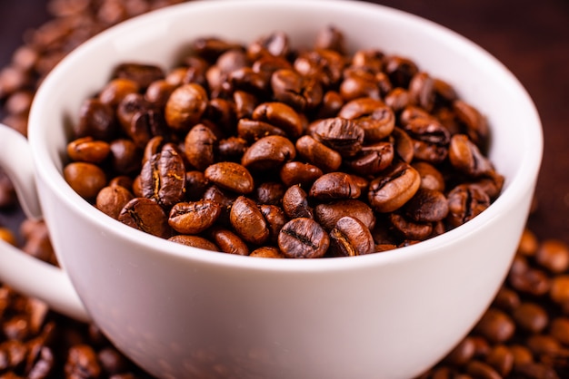 El vigorizante café de la mañana con dulces. Se puede utilizar como fondo.