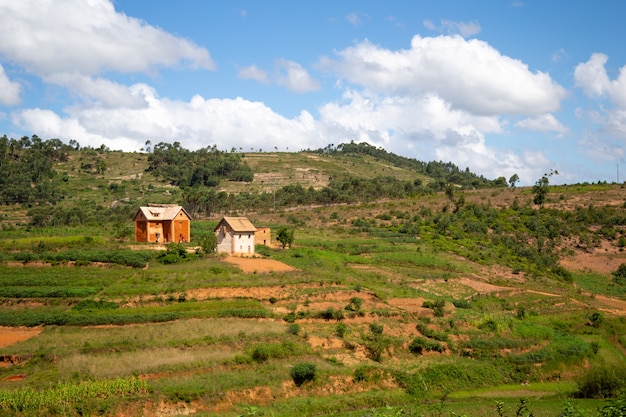 Vila nas montanhas em madagascar