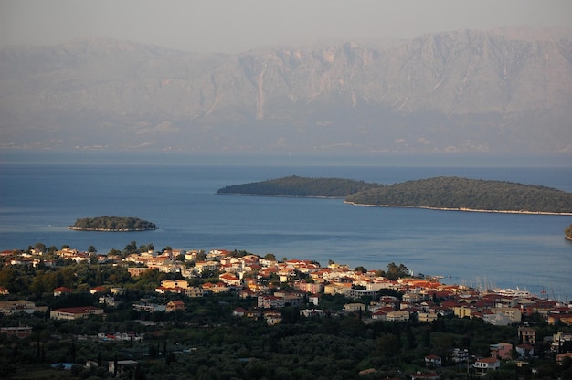 Village Nidri en la isla de Lefkada Grecia