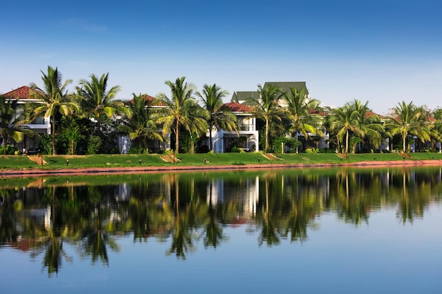 Villas a la orilla del lago