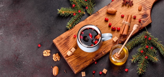 Vinho quente para o inverno e Natal com vários temperos