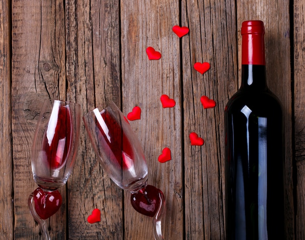 Vinho tinto. Feriado Valentine Day.Greeting Card, presente.