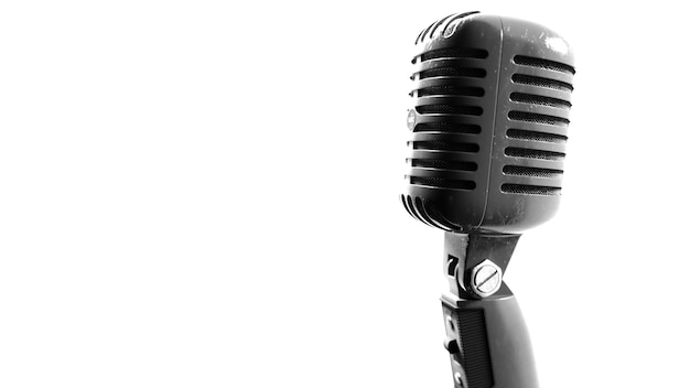 Vintage-Mikrofon Bilder eines alten Metall-Farbmikrofons auf weißem Hintergrund 3d Illustr