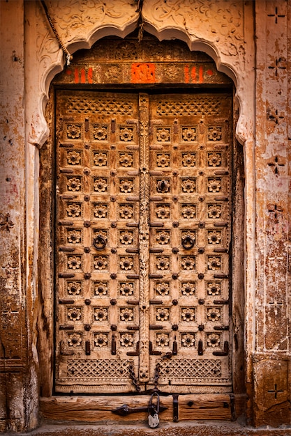 Vintage porta de madeira velha