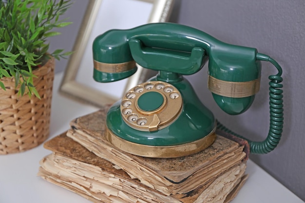 Vintage Telefon im Innenraum