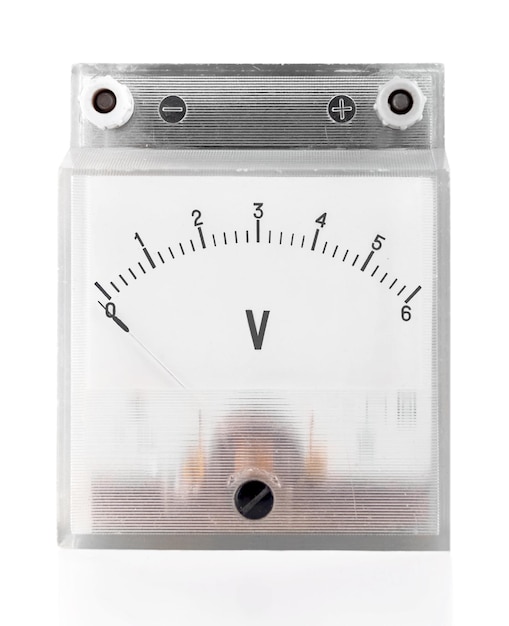 Vintage Voltmeter, isoliert auf weiss