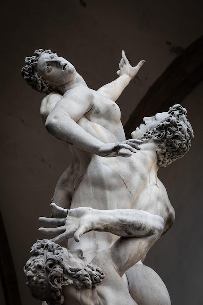 La violación de Proserpina estatua renacentista de Giambologna Florencia Italia