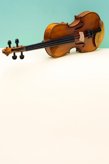 Violino de instrumento musical com espaço de cópia