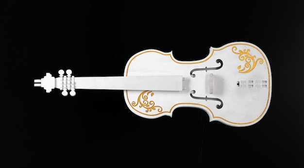 Violino falso branco