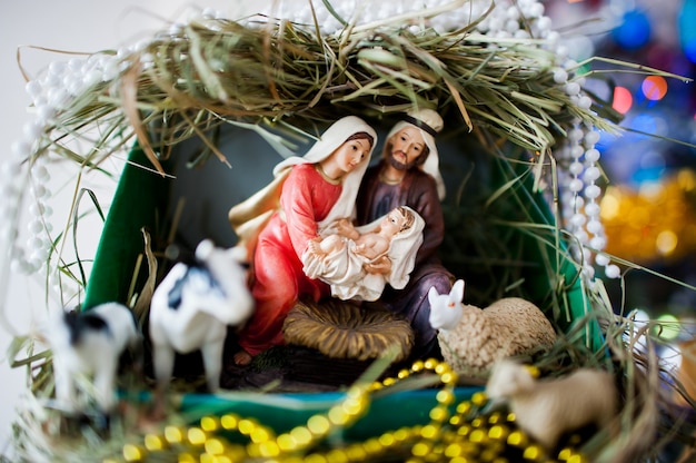 Virgem Maria deu à luz Jesus, e fica no berço, Natal