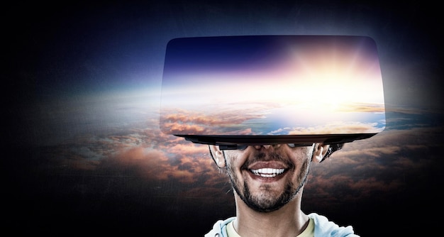 Virtual-Reality-Erlebnis und Technologien der Zukunft. Gemischte Medien