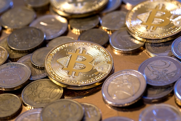 Virtuelles Geld der Kryptographie von Gold-Bitcoins