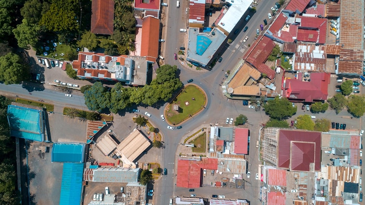 Foto visão aérea da cidade de arusha, na tanzânia