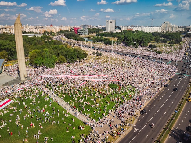 Foto visão aérea dos maiores protestos da história da bielorrússia eleições em minsk bielorrússia