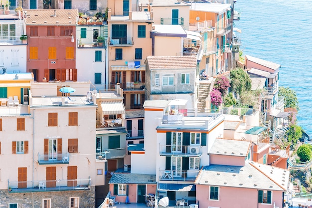 Foto visão cênica, de, riomaggiore, em, cinque terre, liguria, itália