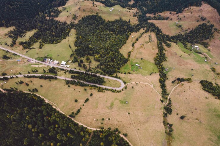 Foto visão de alto ângulo da estrada