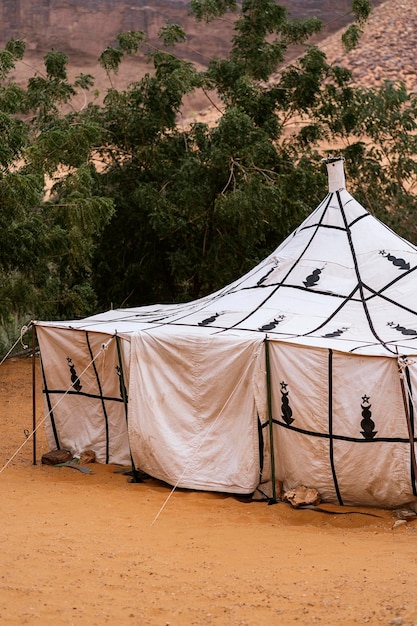 Foto visão de alto ângulo da tenda