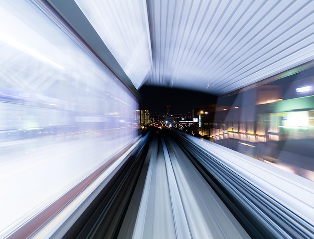 Visão de movimento de velocidade turva no túnel