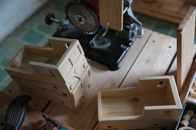 Visão em alto ângulo da máquina sobre a mesa