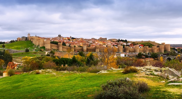 Visão geral de avila em novembro