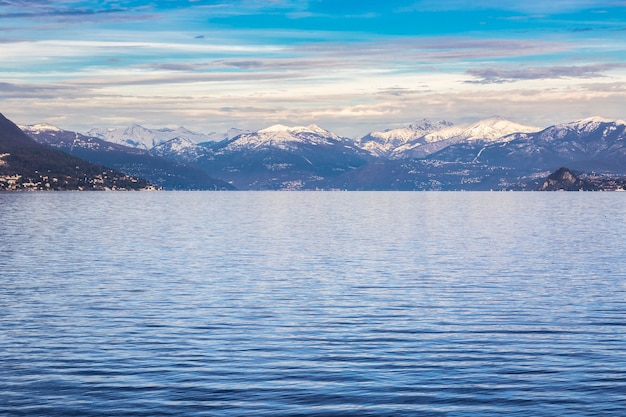 Visão geral do inverno no Lago Maggiore