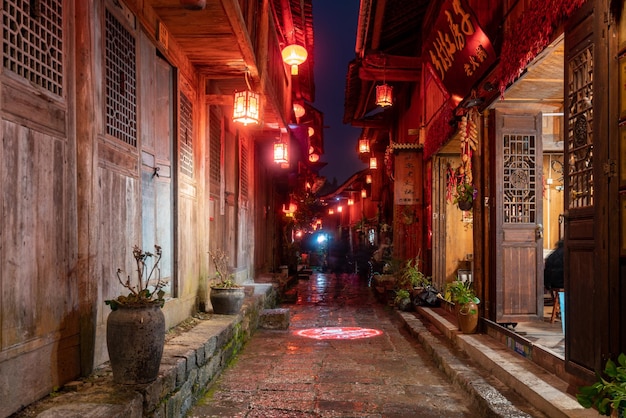 Visão noturna da antiga cidade de Gongtan em Youyang Chongqing China