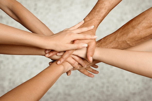 Foto visão superior do trabalho em equipe de negócios jovens